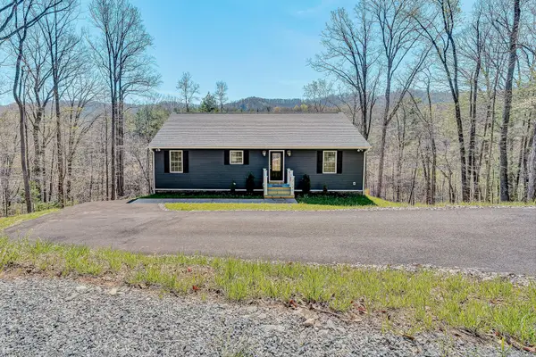7175 Boones Trl, Boones Mill, VA 24065