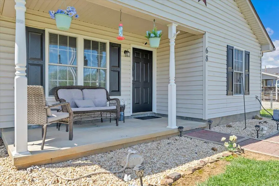 68 Penn Ave, New Castle, VA 24127 - #2