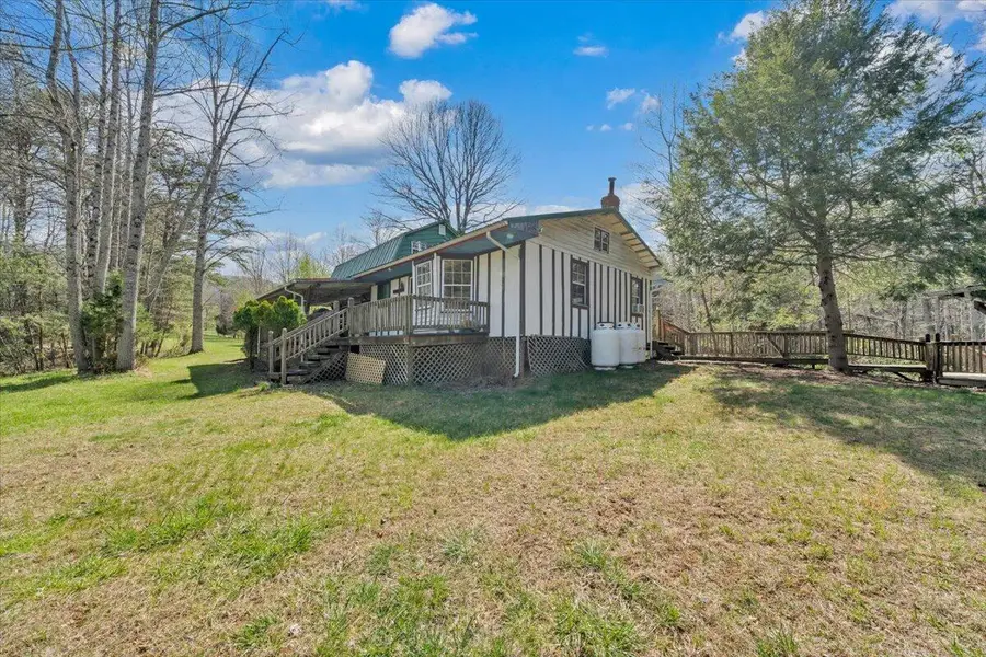 75 Johns Creek Rd, New Castle, VA 24127 - #2