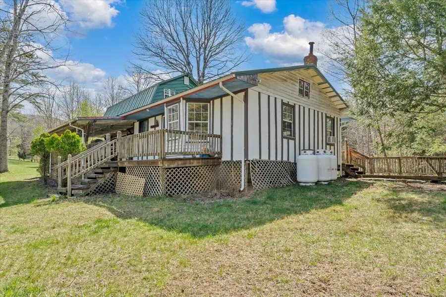 75 Johns Creek Rd, New Castle, VA 24127 - #3