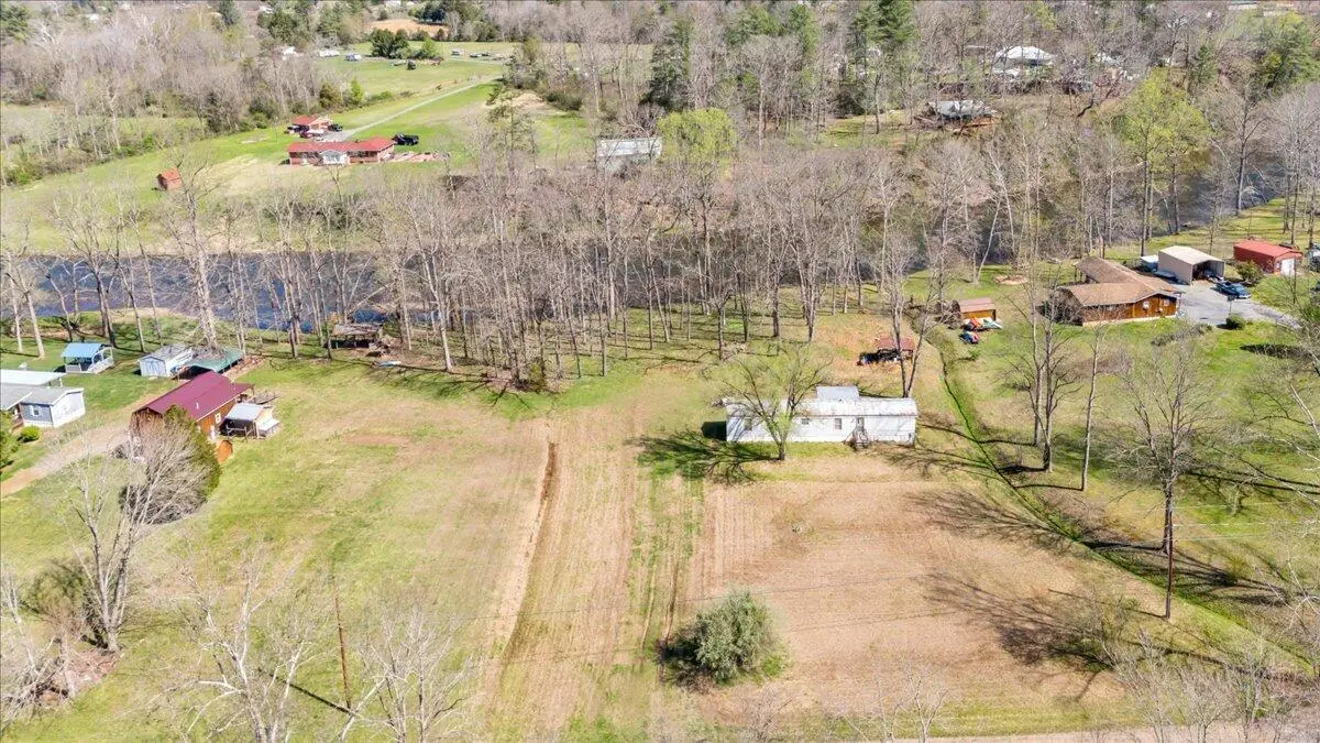 706 Dunbrack Cir, Covington, VA 24426 - #1