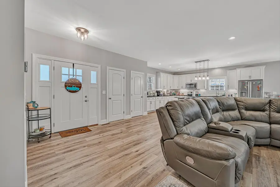 3615 Knob Forest Cir, Elliston, VA 24087 - #3