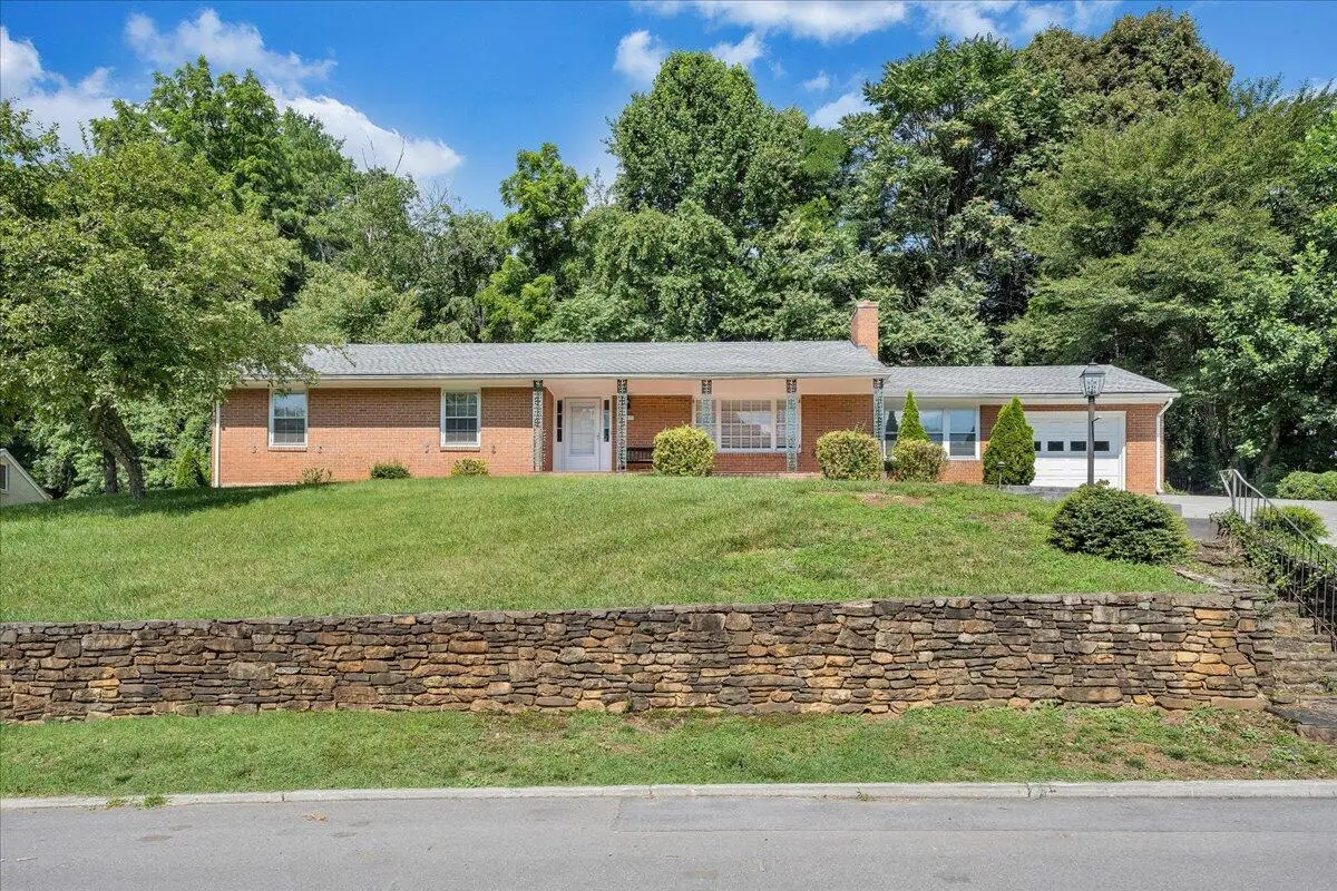 3579 Hartland Rd, Roanoke, VA 24015 - #1