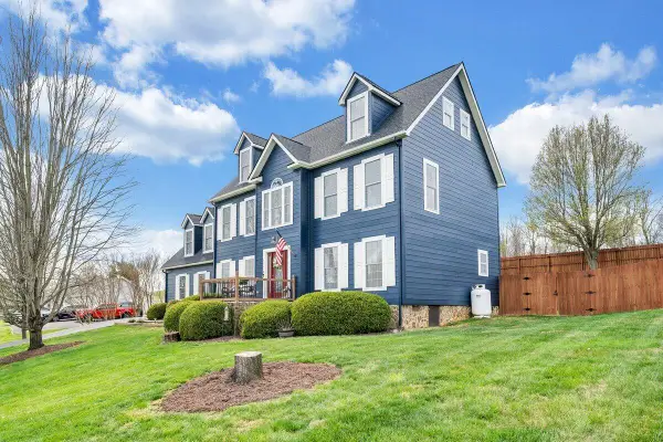 5323 Crossbow Dr, Pulaski, VA 24301