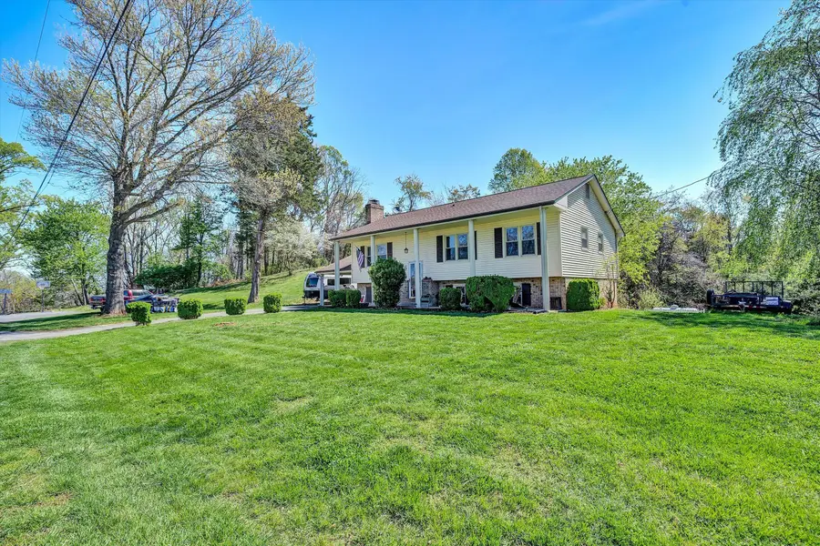 262 Mountain View Rd, Troutville, VA 24175 - #2