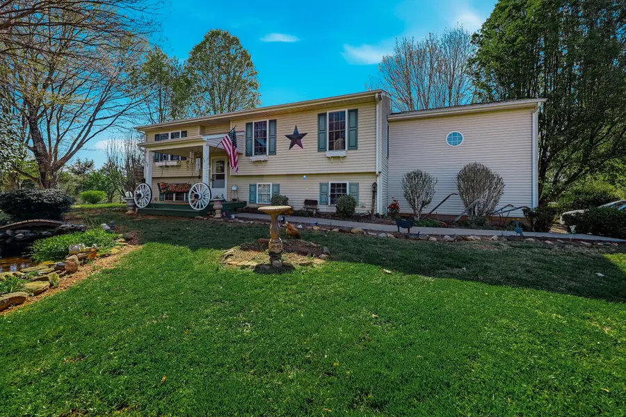 1175 Davis Mill Ln, Bedford, VA 24523 - #2