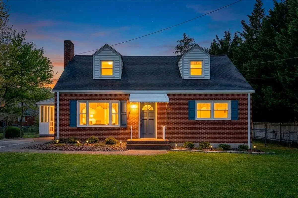 3717 Thompsons Ln, Roanoke, VA 24018 - #1