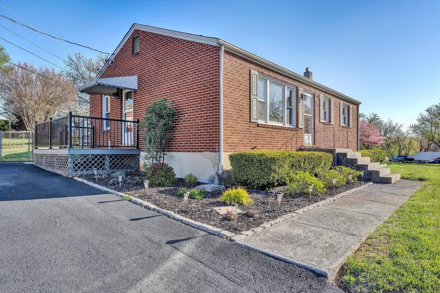 334 Lynn Haven Cir, Vinton, VA 24179 - #3