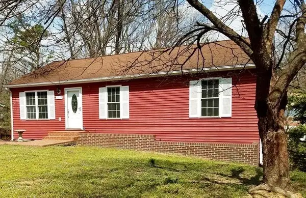 5075 Youngwood Dr Nw, Roanoke, VA 24017