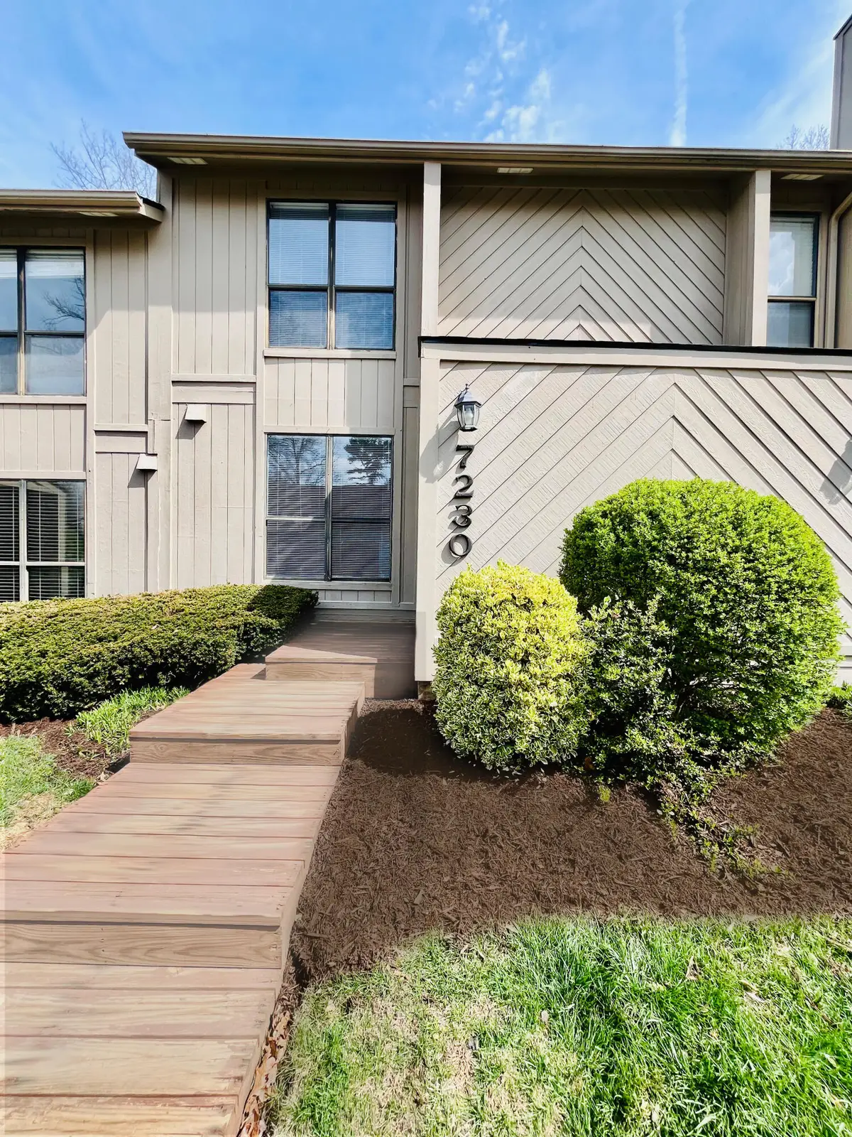 7230 Woods Crossing Dr, Roanoke, VA 24018 - #1