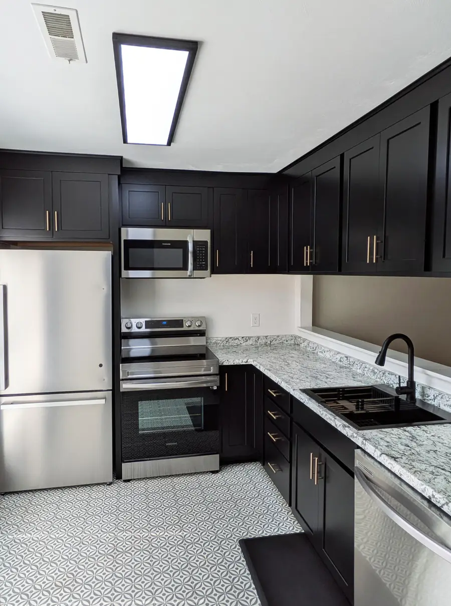 7230 Woods Crossing Dr, Roanoke, VA 24018 - #2