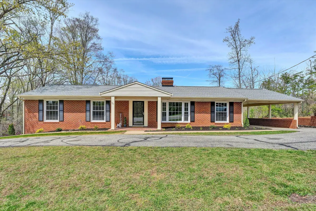 731 Bassett Heights Rd, Bassett, VA 24055 - #1