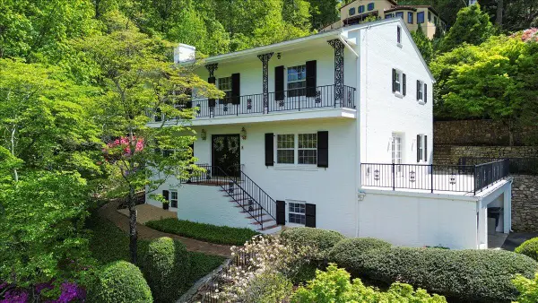 3002 Burnleigh Rd Sw, Roanoke, VA 24014