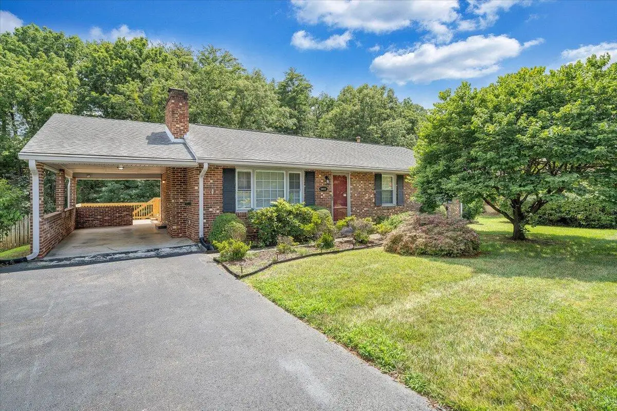 5032 Bruceton Rd Sw, Roanoke, VA 24018 - #1