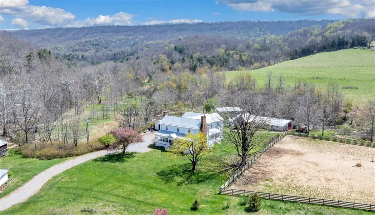 16 Huffman Store Dr, Newport, VA 24128 - #1