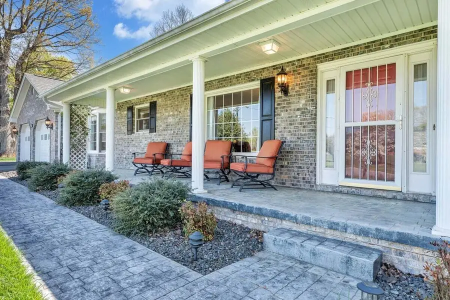 410 Greenview Dr, Rocky Mount, VA 24151 - #2