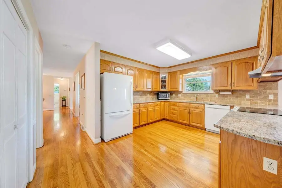 410 Greenview Dr, Rocky Mount, VA 24151 - #3