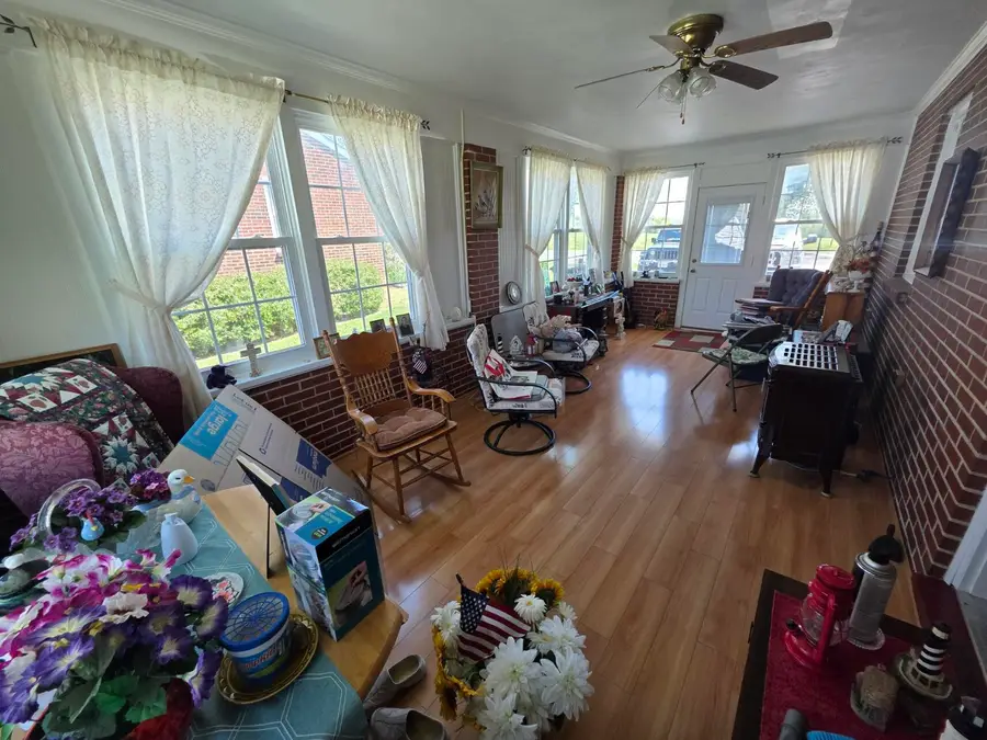 233 W Carrollton Ave, Salem, VA 24153 - #3