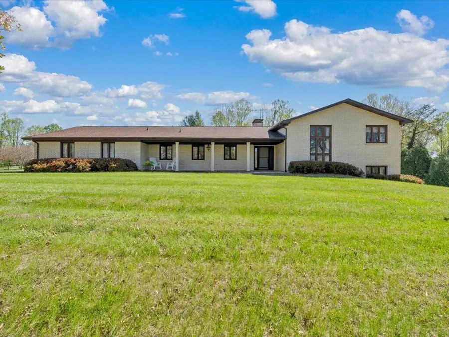 32 Dori Dr, Bassett, VA 24055 - #2