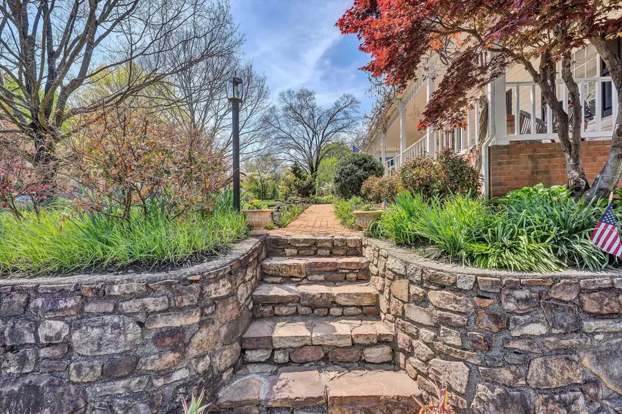 1505 Ashley Dr, Salem, VA 24153 - #3