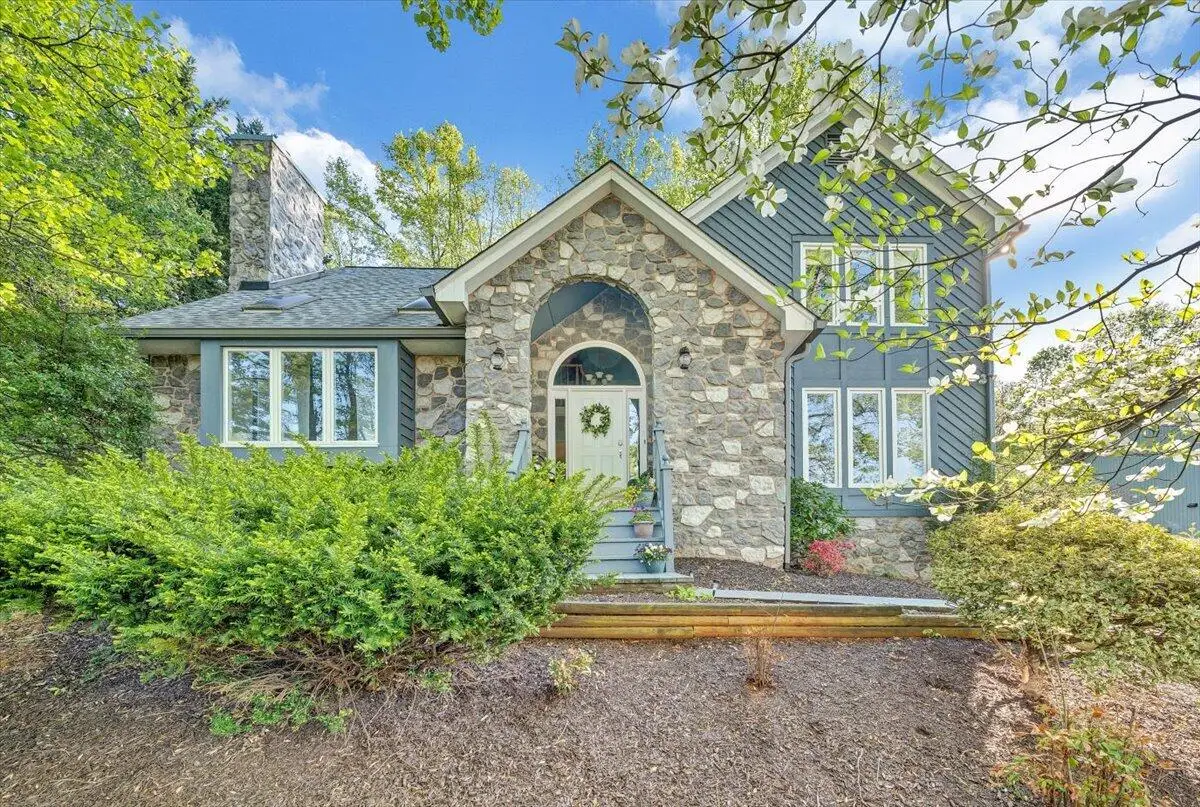 662 Stayman Rd, Roanoke, VA 24019 - #1