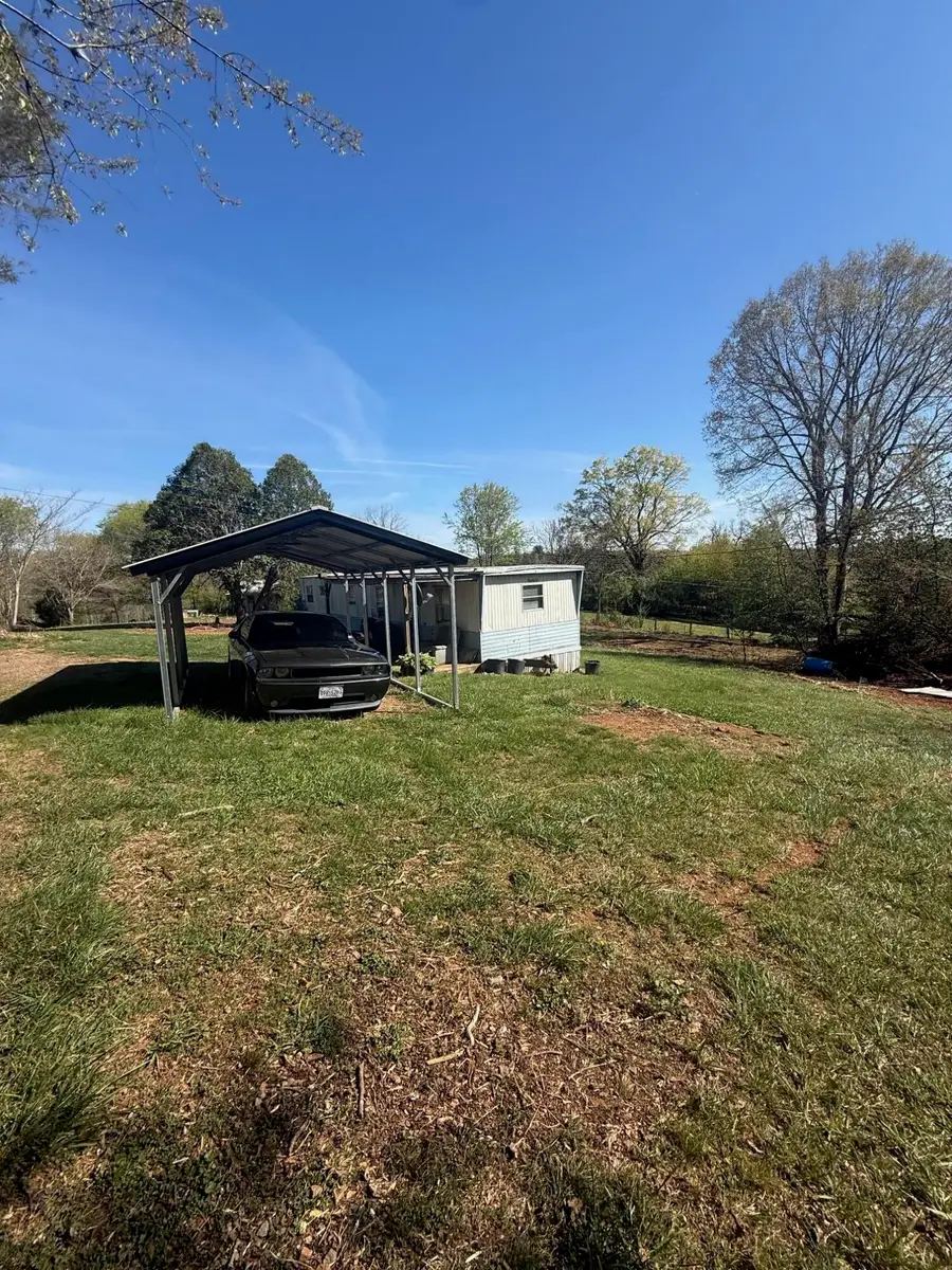 60 Ashgrove Ln, Bassett, VA 24055 - #3