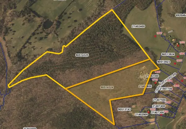 1 & 3 Ashbys Way, Huddleston, VA 24104