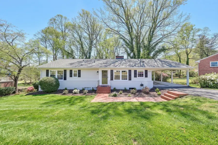 2031 Bridle Ln, Roanoke, VA 24018 - #2