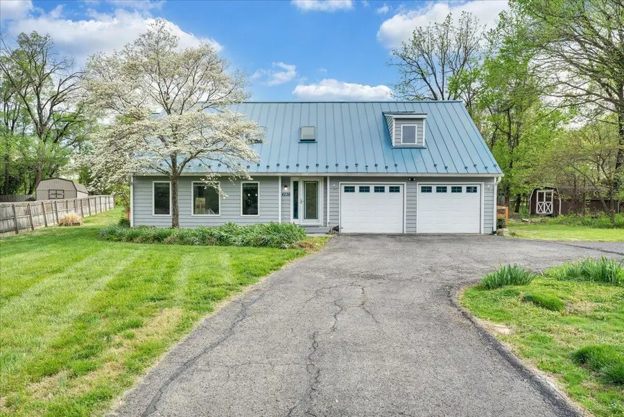 4236 Norwood St Sw, Roanoke, VA 24018 - #2