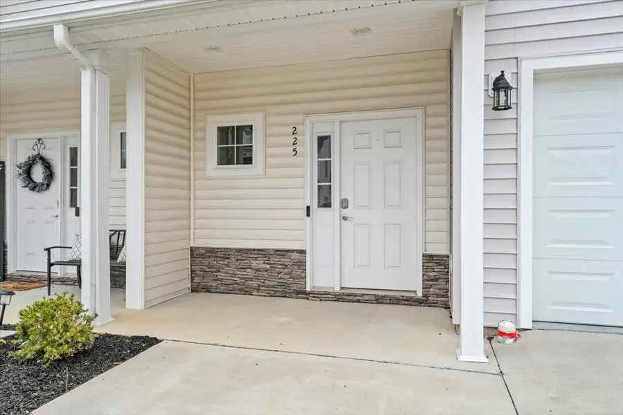 225 Louise Ln, Elliston, VA 24087 - #3