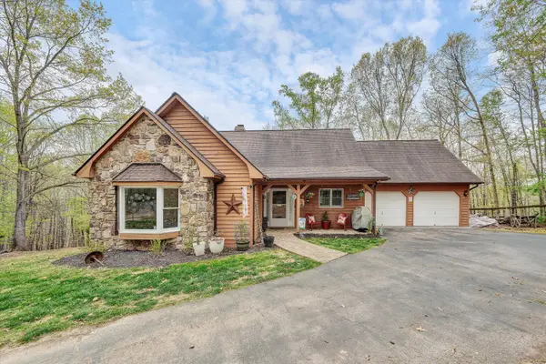 1285 Echo Hills Rd, Elliston, VA 24087