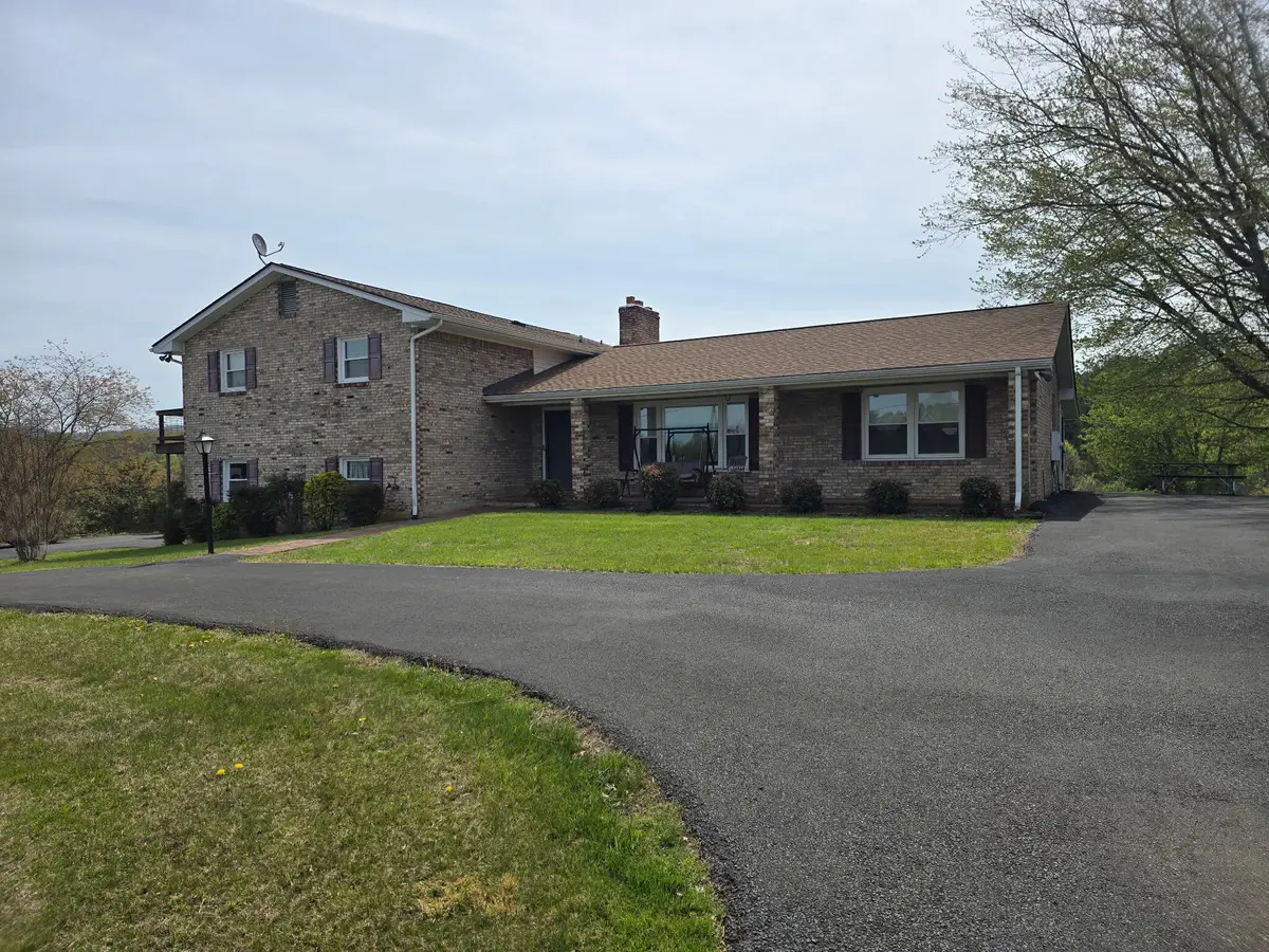 10596 Lee Hwy, Fincastle, VA 24090 - #1