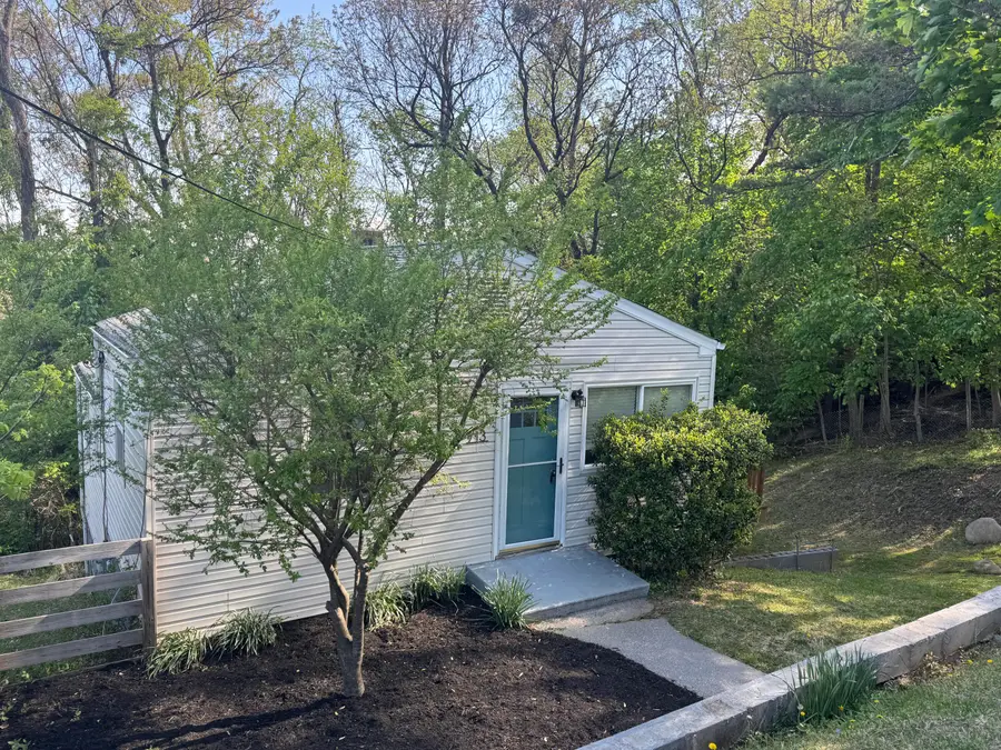 713 Oakview Dr, Salem, VA 24153 - #2