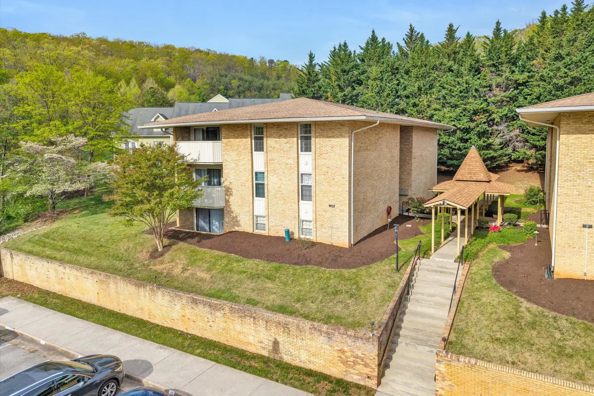 5260 Crossbow Cir #1E, Roanoke, VA 24018 - #1