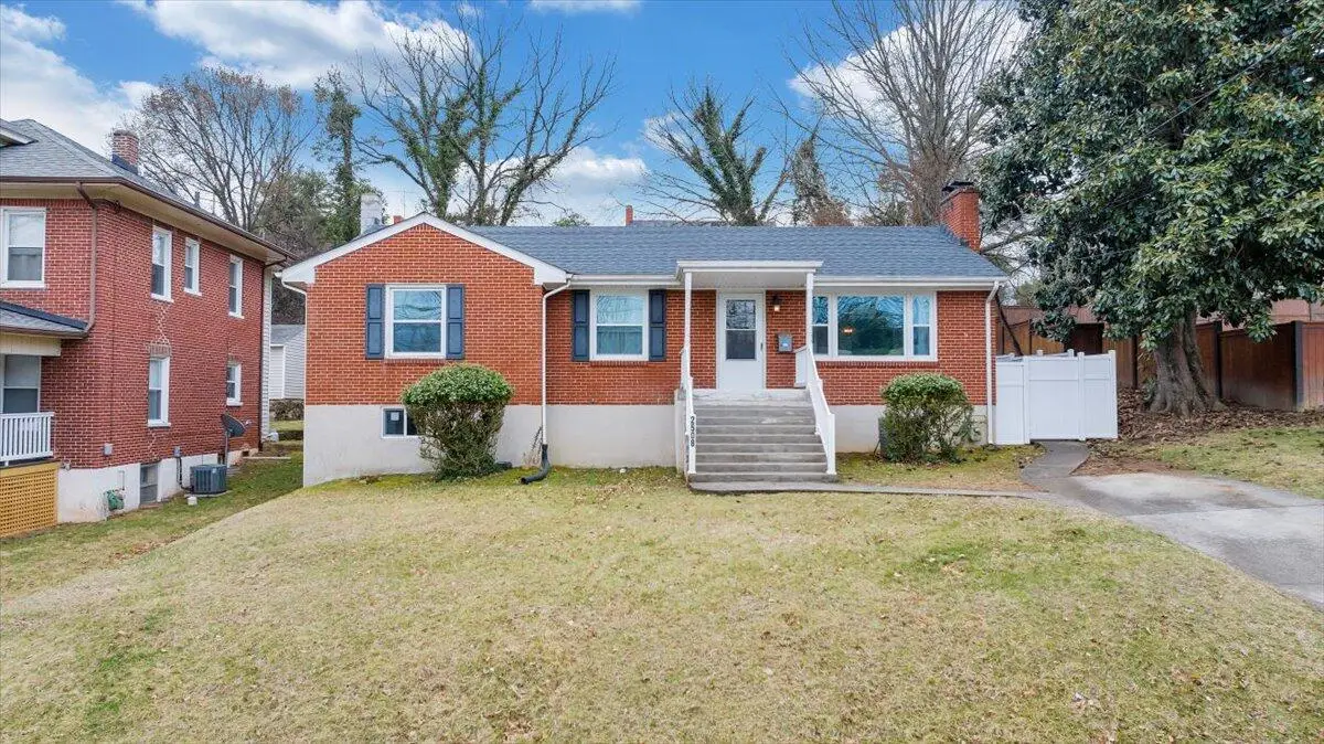 2508 Alberta Ave Sw, Roanoke, VA 24015 - #1