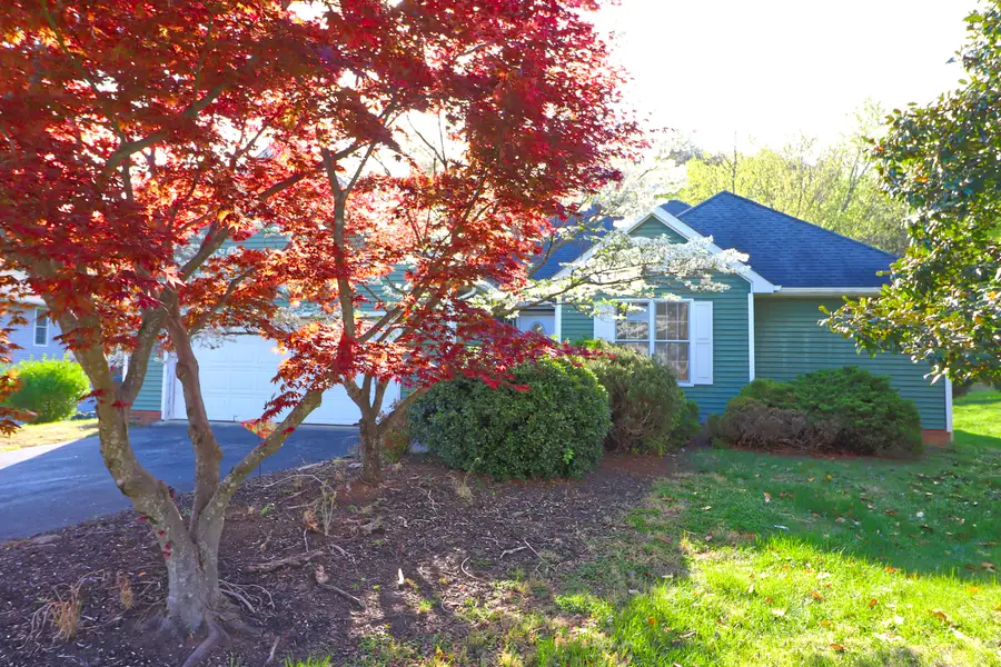 5630 Spring Meadow Dr, Roanoke, VA 24018 - #2