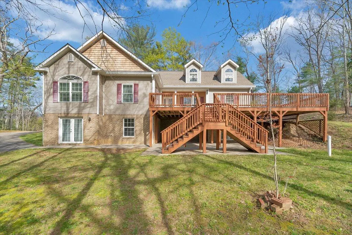 363 Ezra Dr, Buchanan, VA 24066 - #1