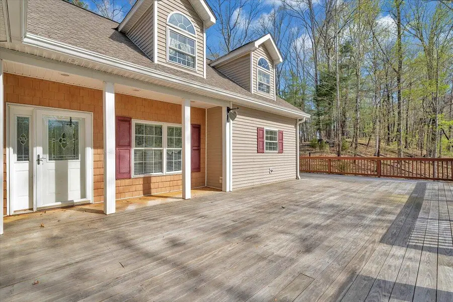 363 Ezra Dr, Buchanan, VA 24066 - #2