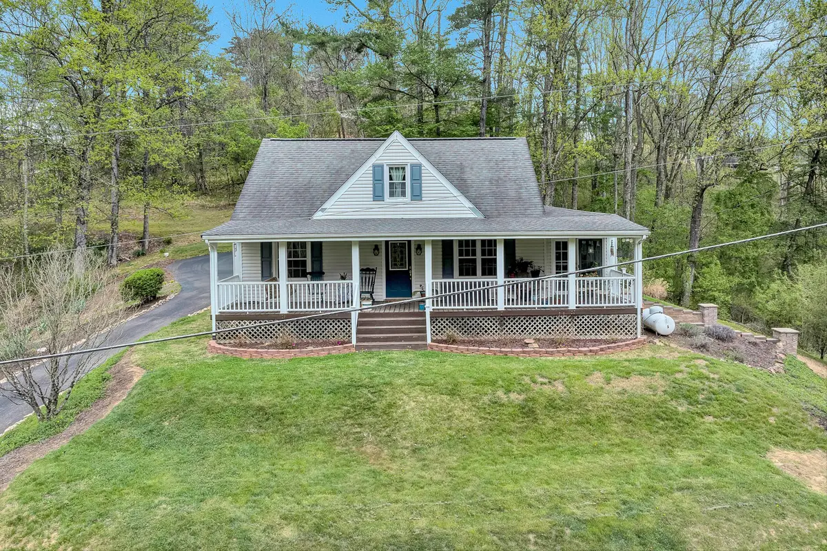 6923 Old Mill Rd, Roanoke, VA 24018 - #1