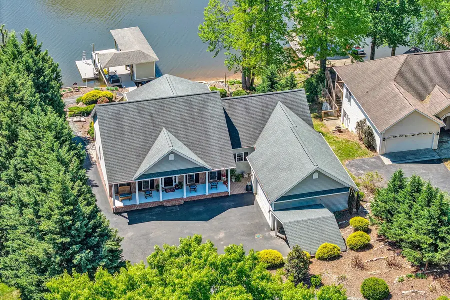 400 Sourwood Dr, Hardy, VA 24101 - #3