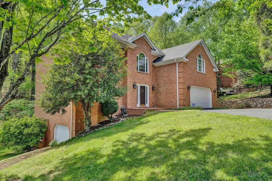 6516 Hidden Woods Dr, Roanoke, VA 24018 - #2