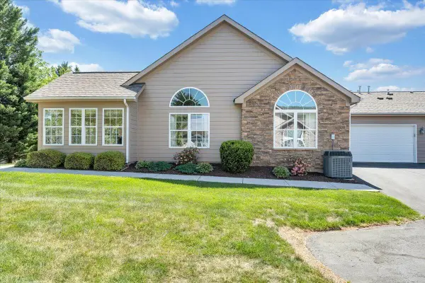 5650 Orchard Villas Cir, Roanoke, VA 24019