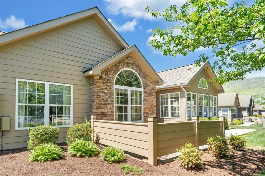 5650 Orchard Villas Cir, Roanoke, VA 24019 - #3