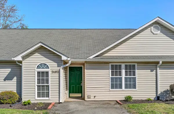 2482 Tuckawana Cir Nw #2482, Roanoke, VA 24017