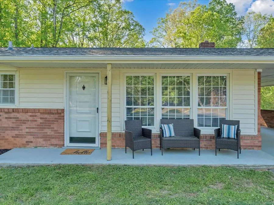 710 Druid Ln, Martinsville, VA 24112 - #2