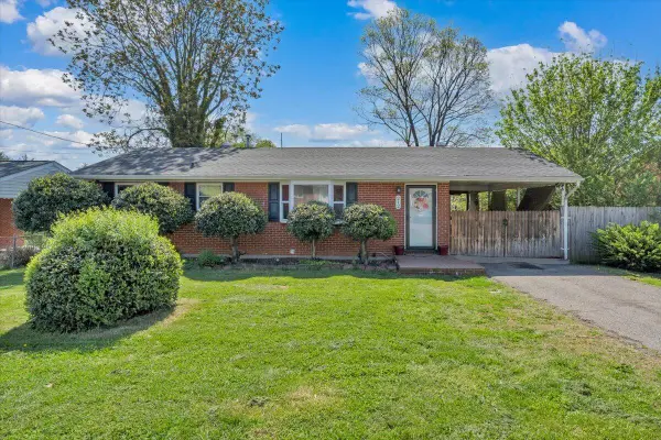 212 Nancy Dr Nw, Roanoke, VA 24017