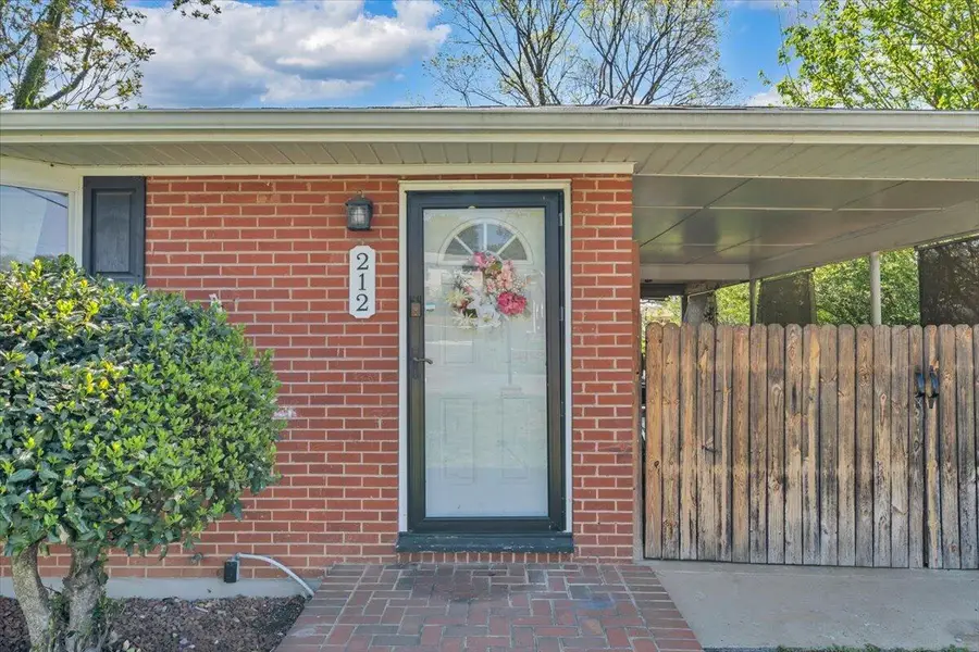 212 Nancy Dr Nw, Roanoke, VA 24017 - #2