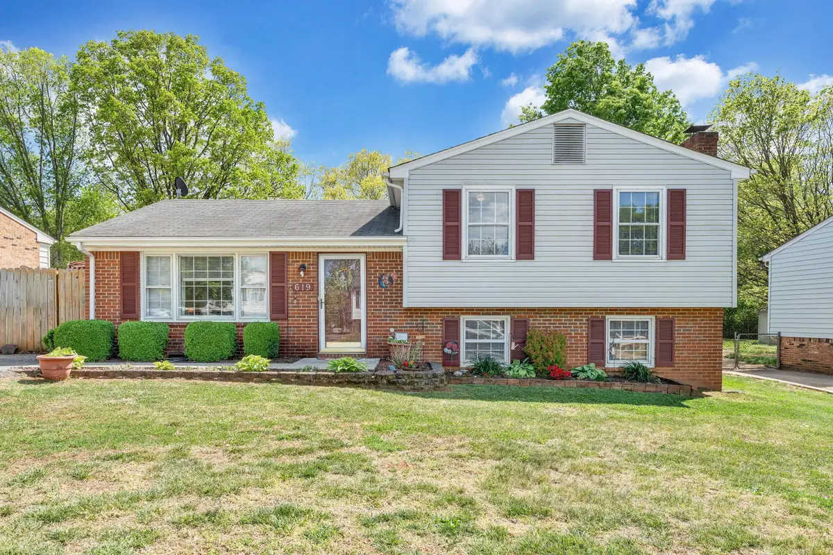 619 Elmcrest St Ne, Roanoke, VA 24019 - #1