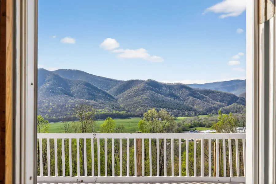355 Clan Alpine Way, Glasgow, VA 24555 - #2