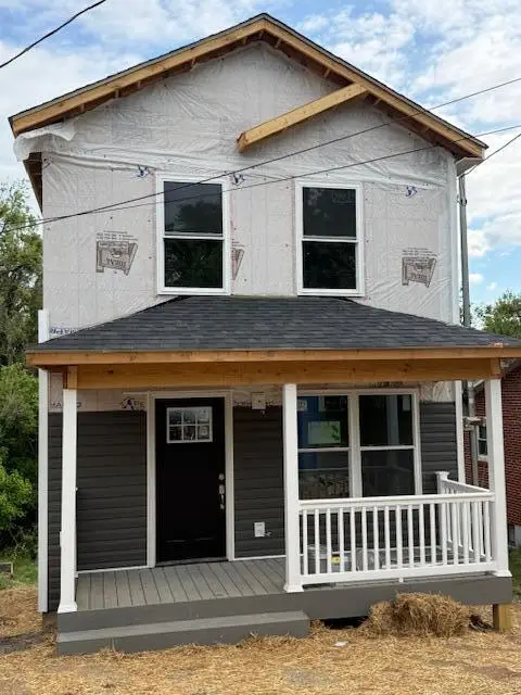 868 E Cleveland Ave, Vinton, VA 24179